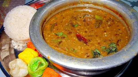 Recette de bouillon de bouillon de style Tamil Nadu à impulsions – Lentille de fruits Surri Recette Indienne Traditionnelle