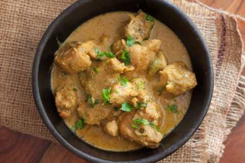Recette de curry au poulet pahadi Recette Indienne Traditionnelle
