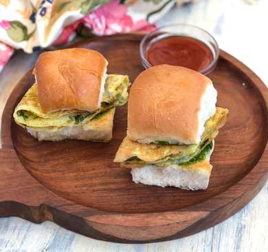 Recette de curseurs Masala Omelette – Petit déjeuner élevé en protéines Recette Indienne Traditionnelle