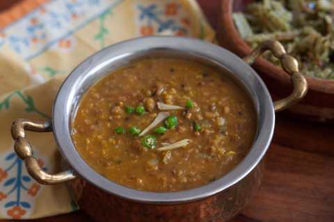 Recette DAL Beans de style Punjabi (MATKI) Recette Indienne Traditionnelle