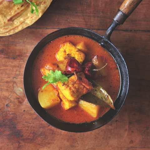 Recette DAL Chanar – Paneer en acier Bengali et sauce à pomme de terre Recette Indienne Traditionnelle