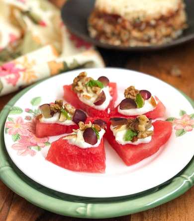 Recette de dessert de melon de melon de fruits et de noix saine avec yogourt grec Recette Indienne Traditionnelle