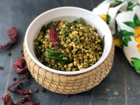 Recette de frire de légumineuse verte - Frire de germe de Moong vert Recette Indienne Traditionnelle