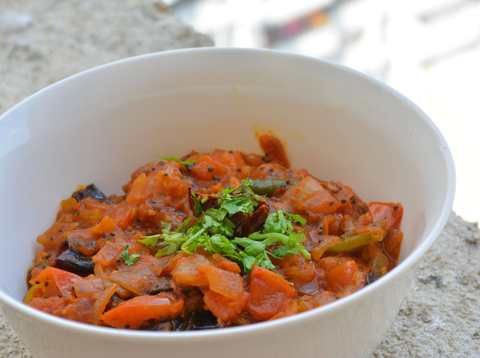 Recette de friture de tomate de style kerala Recette Indienne Traditionnelle