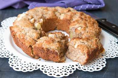 Recette de gâteau aux amandes Apple | Avec version oculaire Recette Indienne Traditionnelle