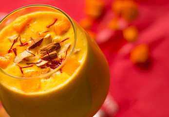 Recette de Kesar Mango Lassi – Recette de Lassi Safran Mangue Recette Indienne Traditionnelle