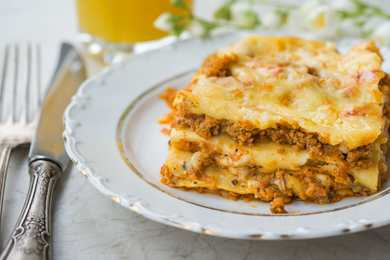 Recette de lasagne de légumes rôties au four avec de la sauce au fromage et à l’avoine gras Recette Indienne Traditionnelle