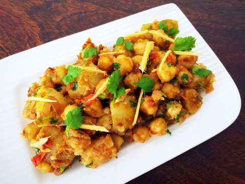 Recette de légumes sèche grammes et pommes de terre Recette Indienne Traditionnelle