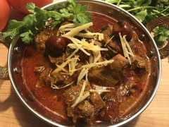 Recette de Lugai Gosht – Mutton dans la sauce d’oignon tomate épicée Recette Indienne Traditionnelle