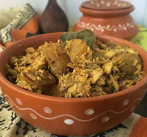 Recette de Mockar Ghonto (Curry de la banane traditionnelle du Bengale occidental) Recette Indienne Traditionnelle