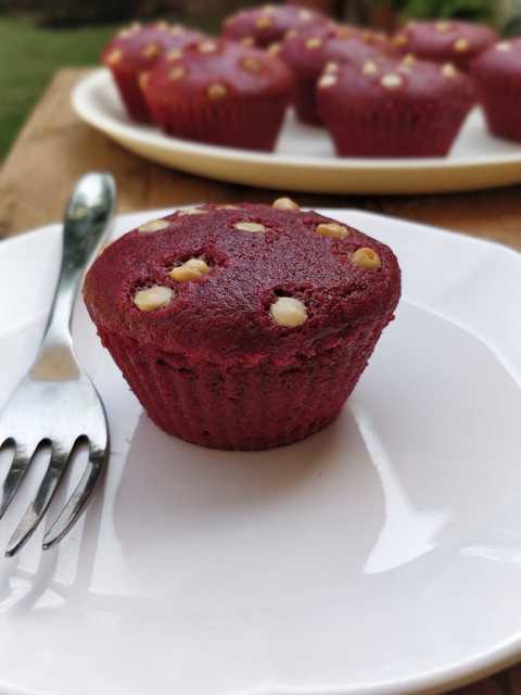 Recette de muffins de betteraves de velours rouges rouges oculaires Recette Indienne Traditionnelle