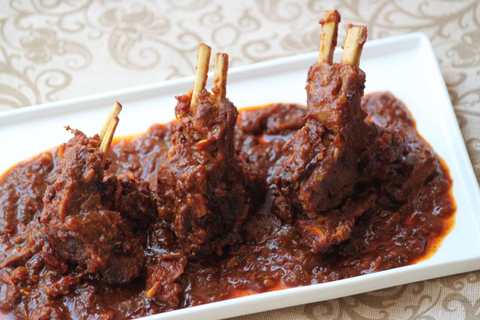 Recette de Mutton Chaap - Côtelettes d'agneau cuit lent Recette Indienne Traditionnelle