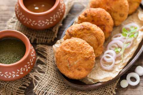 Recette d'oignon Kachori Recette Indienne Traditionnelle