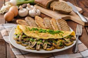 Recette d’omelette de champignon Herb & fromage Recette Indienne Traditionnelle