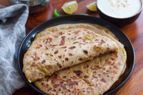 Recette de paratha de la banane brute et de la banane Recette Indienne Traditionnelle