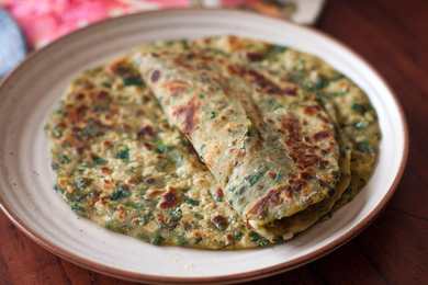 Recette de la paratha de Methi Lachha Recette Indienne Traditionnelle