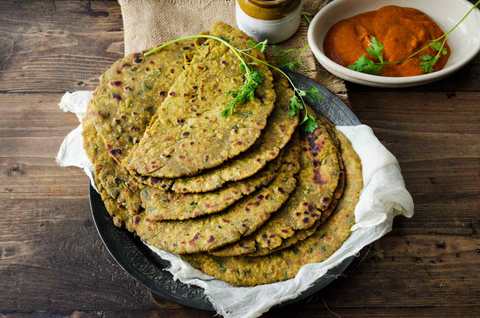 Recette de la paratha de la pomme de terre de mil Recette Indienne Traditionnelle