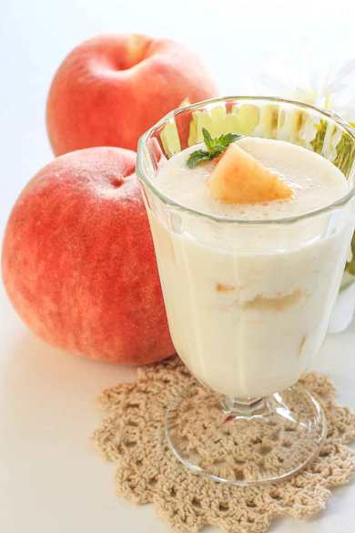 Recette de pêche Lassi – Smoothie Yaourt Peach Recette Indienne Traditionnelle