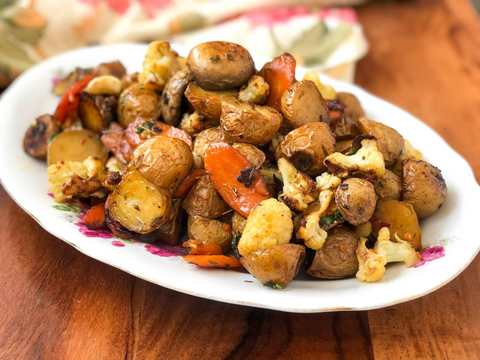 Recette de pomme de terre fourchette grillée rôtie avec des légumes Recette Indienne Traditionnelle