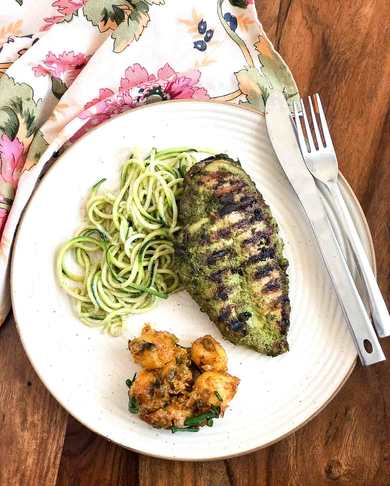 Recette de poulet grillé au pesto de basilic Recette Indienne Traditionnelle