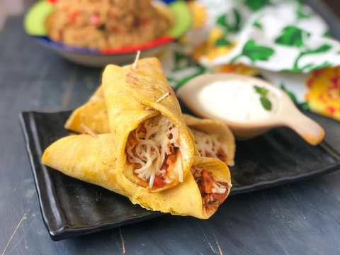 Recette de poulet Taquitos - Un apéritif mexicain classique Recette Indienne Traditionnelle