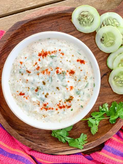 Recette râpée du concombre raita Recette Indienne Traditionnelle