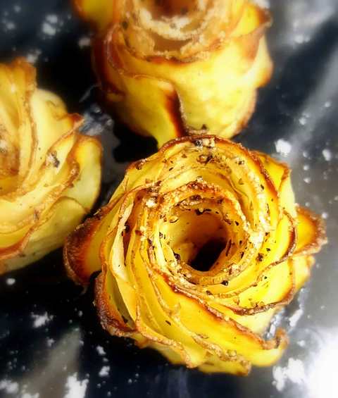 Recette de roses de pommes de terre croustillantes Recette Indienne Traditionnelle