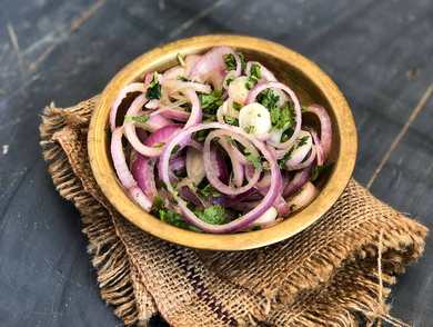 Recette de salade Kachumber de Pudina Pyaz Kachumber – Salade de menthe et d’oignon Recette Indienne Traditionnelle