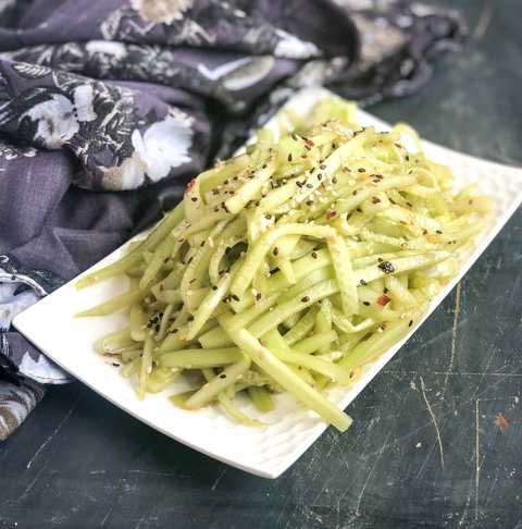 Recette de salade de nouilles de cocombre sucré et sucré Recette Indienne Traditionnelle