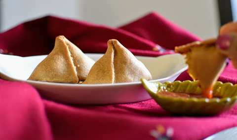 Recette Samosa du chou-fleur cuit au four Recette Indienne Traditionnelle