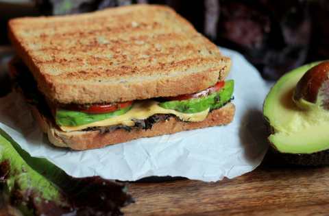 Recette de sandwich au fromage grillé de tomate avocat Recette Indienne Traditionnelle