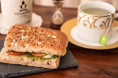 Recette de sandwiches de basilic mozzarella Recette Indienne Traditionnelle