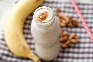 Recette de smoothie du yogourt banane et de walnut Recette Indienne Traditionnelle