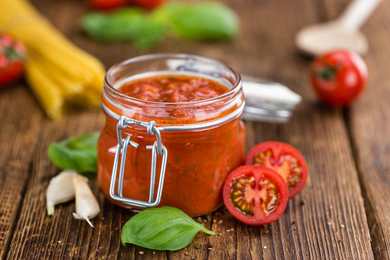 Recette de la tomate basilic pâtes et de la sauce à pizza Recette Indienne Traditionnelle