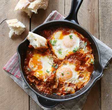 Shakshuka avec recette d'avoine - un petit-déjeuner protéiné élevé Recette Indienne Traditionnelle