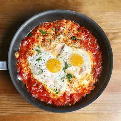 Shakshuka avec recette de fromage d’épinards et feta Recette Indienne Traditionnelle