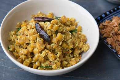 South Indian Style Vazhaithandu Poriyal Recette – Banana Stept Curry sans oignon et pas d’ail Recette Indienne Traditionnelle