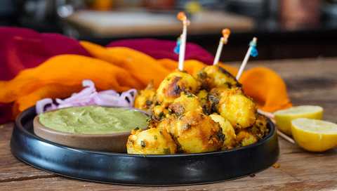 TANDOORI ALOO Tikka Recette – Pommes de terre fumées rôties auxquelles Recette Indienne Traditionnelle