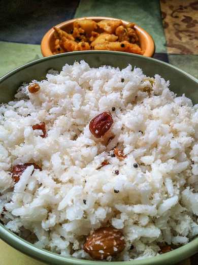 Thengai Sadam Recette (un riz de coco rapide et sain) Recette Indienne Traditionnelle