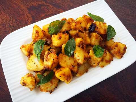 UrulaikizHangu Puli Thokku Recette (pommes de terre de style indien sud avec tamarind) Recette Indienne Traditionnelle