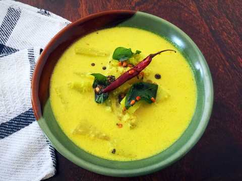 Vellarikka Manga Curry Recette – Concombre Mangue Pologisiey Recette Indienne Traditionnelle