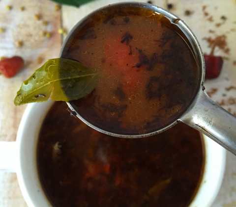 VEPPAM POO RASAM Recette (NEEM Flower Rasam) Recette Indienne Traditionnelle